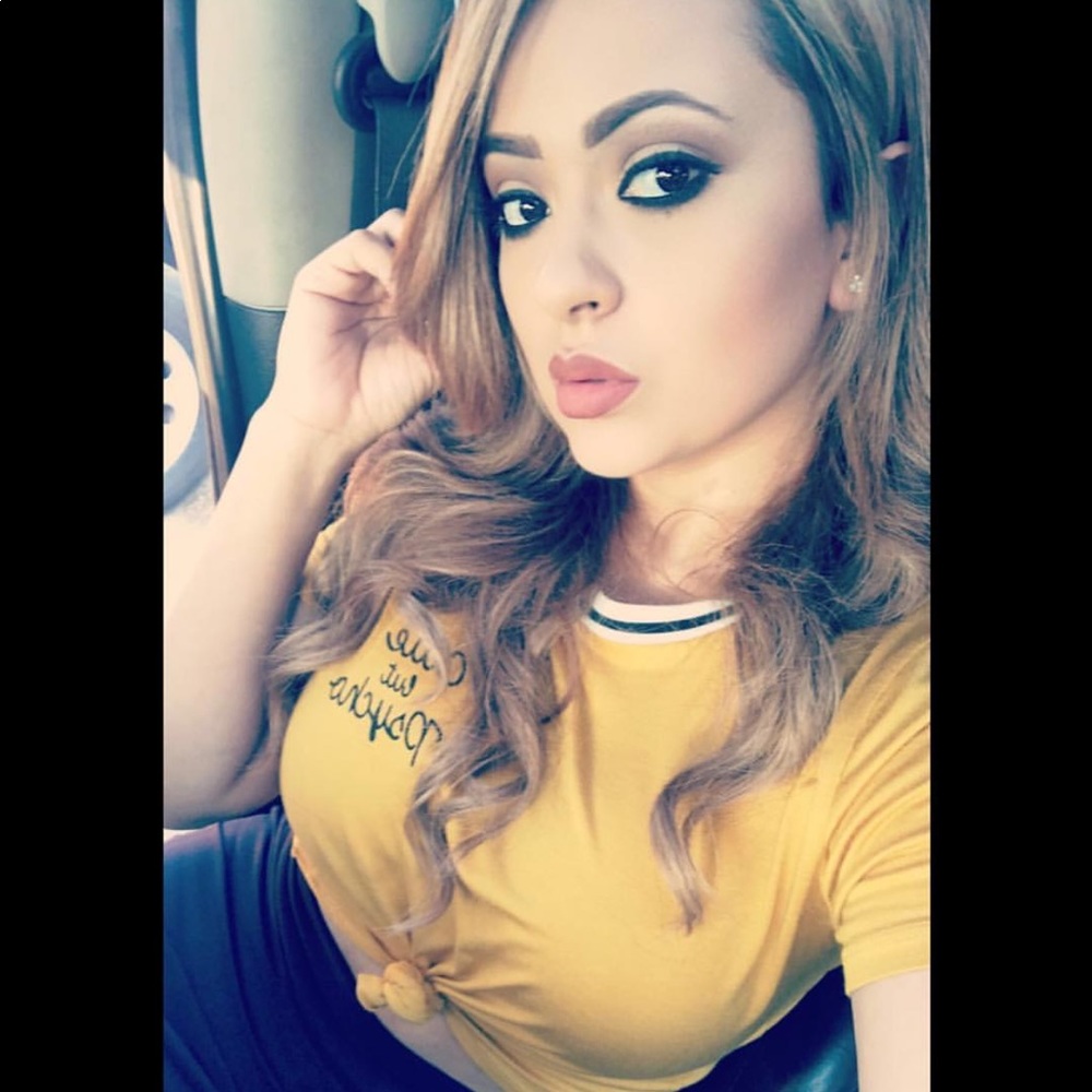 Meet your Posher, Alejandra